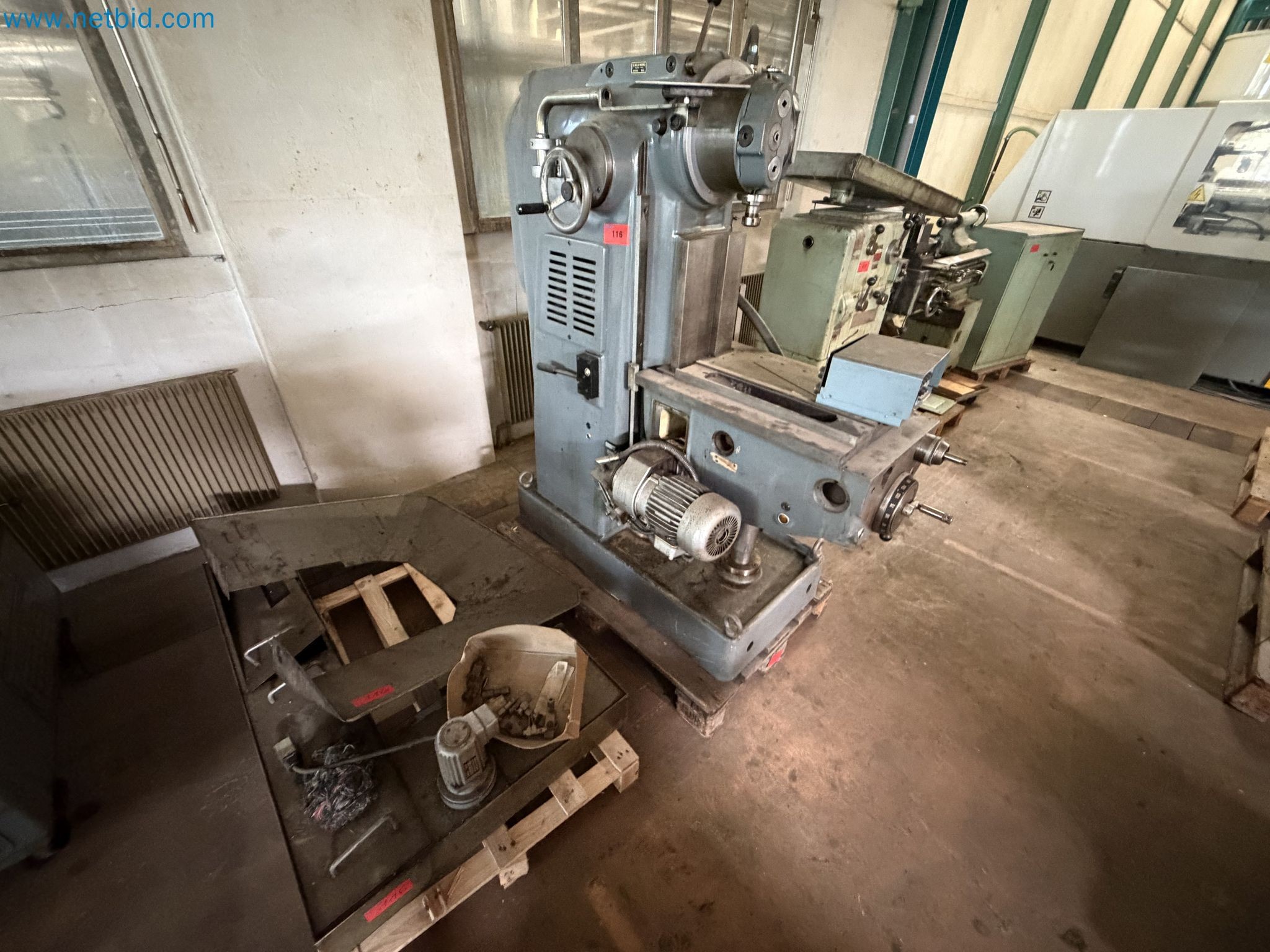 Universal-Fräsmaschine Schaublin 53-N